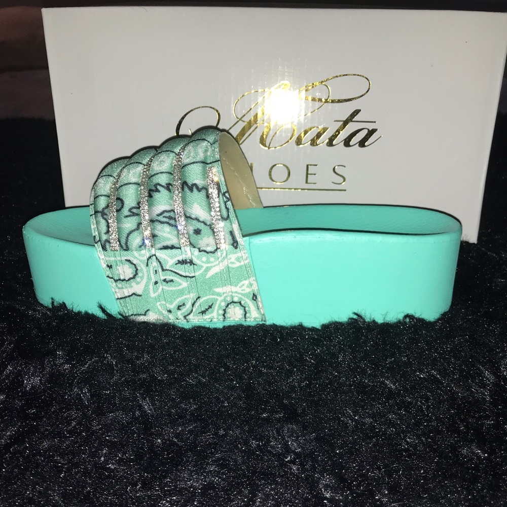 MINT BANDANNA SANDALS/PLATFORMS - Picture 4 of 8